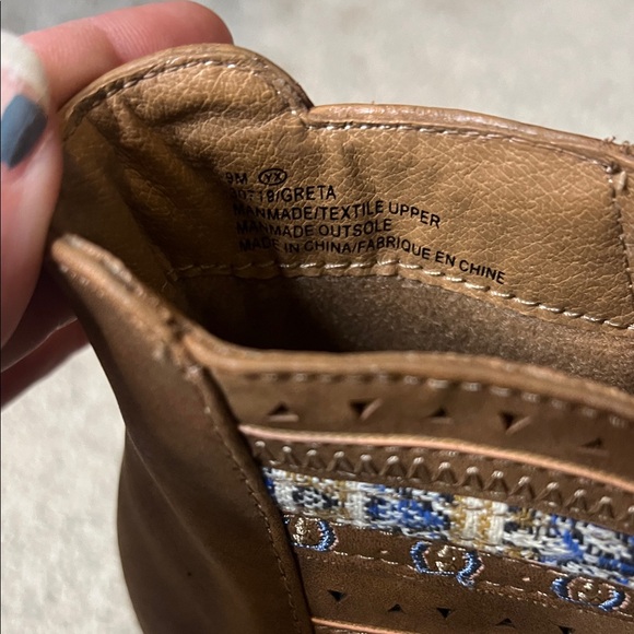 Maurices NWOB Deep Tan Ankle Boots with Patterned Detail - Picture 3 of 10